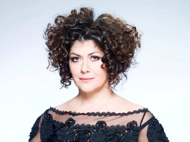 Дивна Љубојевић креће на турнеју Свима и за све